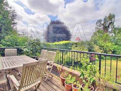 Decking area